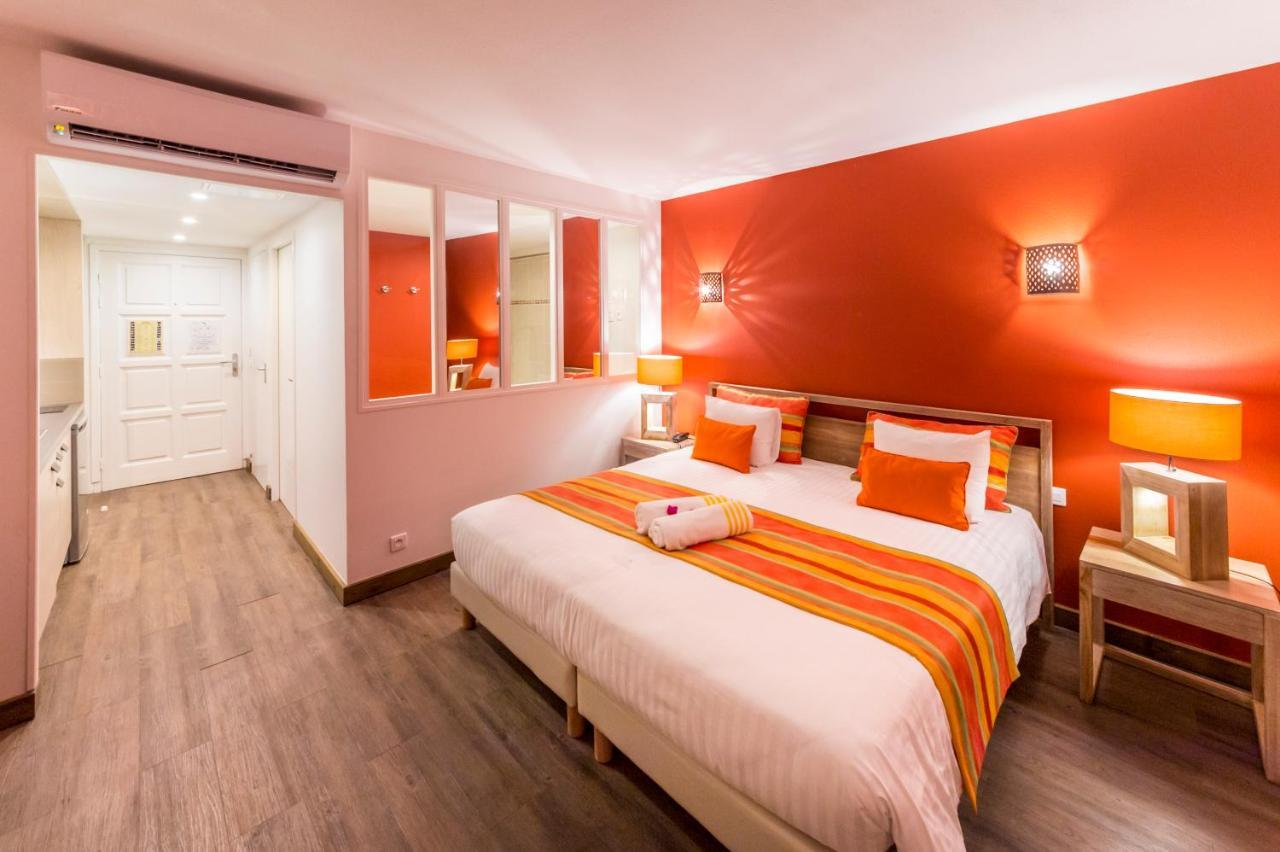 Orient Bay Palm Court Residence 4 Stars Quarter of Orleans Екстериор снимка