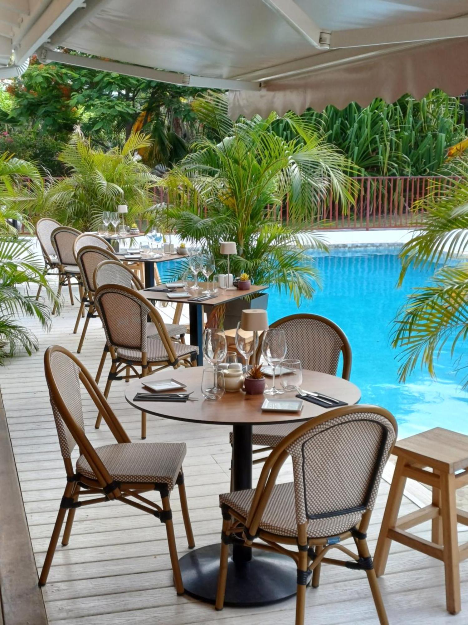 Orient Bay Palm Court Residence 4 Stars Quarter of Orleans Екстериор снимка