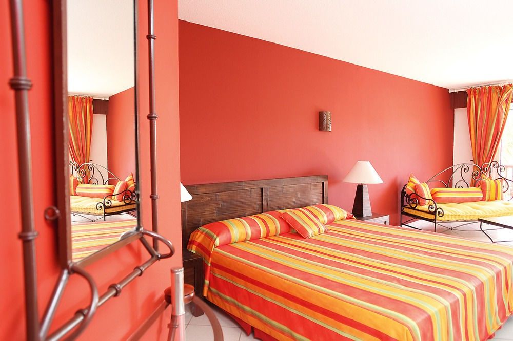 Orient Bay Palm Court Residence 4 Stars Quarter of Orleans Стая снимка